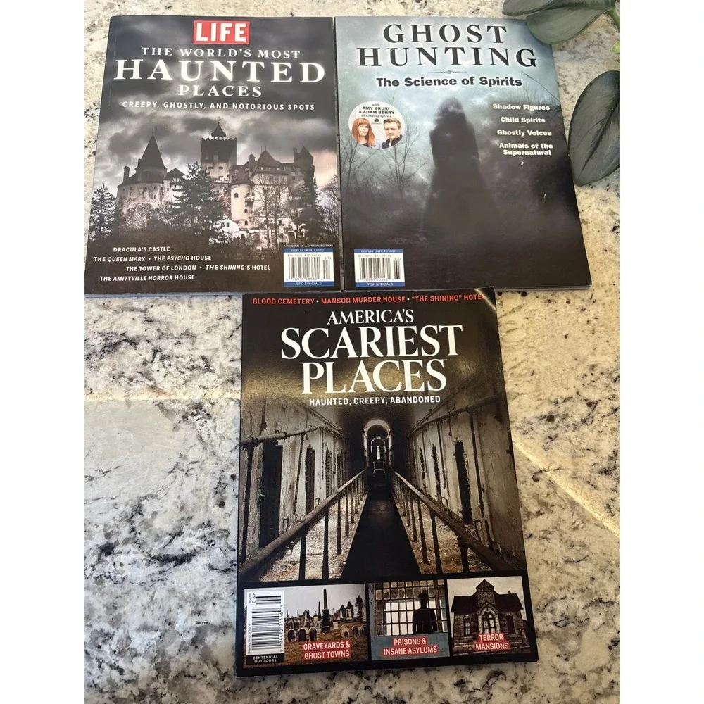 Lot Of 3 Ghost Haunted Themed Magazines World Scariest Ghost Hunting Halloween